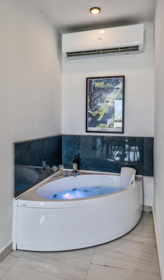 Puerto Valdes Hotel Сан Хуан Екстериор снимка
